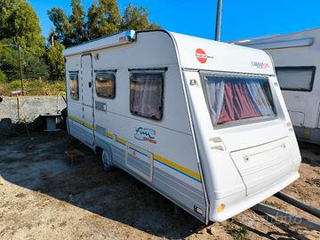 roulotte burstner 3 posti  letto