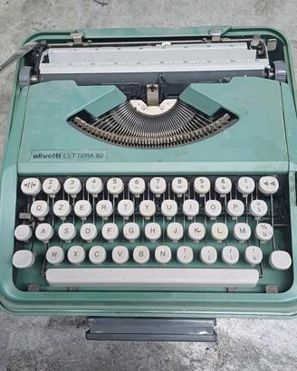 MACCHINA DA scrivere Olivetti LETTERA 82 