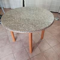 Tavolo in granito