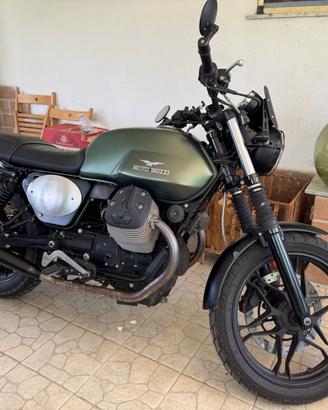 Moto Guzzi V7
