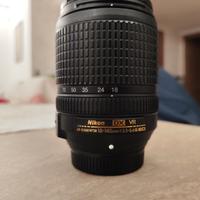 Obiettivo Zoom AF-S DX Nikkor 18-140mm + custodia