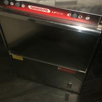 Lavastoviglie professionale