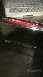 Lavastoviglie professionale