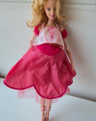 Barbie Genevieve 12 Principesse Danzanti Mattel