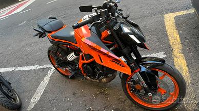 KTM DUKE 390 2024