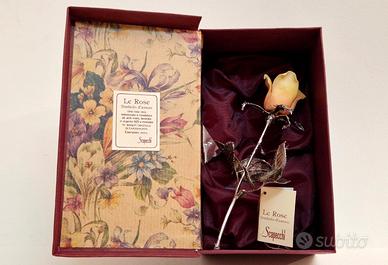 Rosa Scapecchi in porcellana Biscuit Capodimonte