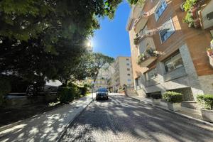 4 LOCALI A NAPOLI