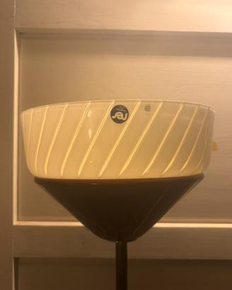 Lampada Piantana con piede