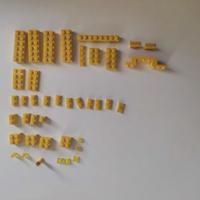 Pezzi Lego originali gialli. Anni Novanta.