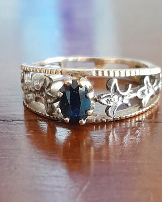 anello antico: oro, zaffiro e diamanti 