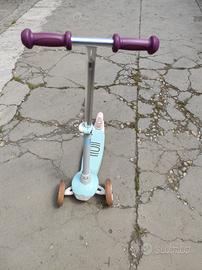 monopattino da bambina con luci