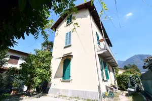 PORZIONE DI BIFAMILIARE A CERNOBBIO