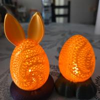 Uova luminose Pasqua 3D con coniglio