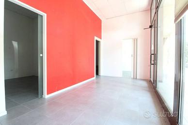 Immobile di 97 m² con 5 locali a Modena
