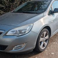 Opel Astra J 1.4 Elective 100cv Benzina/GPL