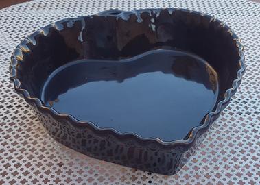Casseruola "cuore" in terracotta smaltata