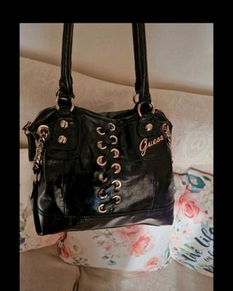 BORSA CAPIENTE GUESS