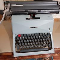 Macchina da scrivere OLIVETTI - vintage -