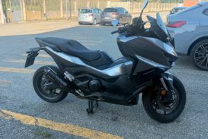 Honda forza 750 2025