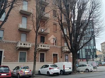 2 LOCALI A TORINO