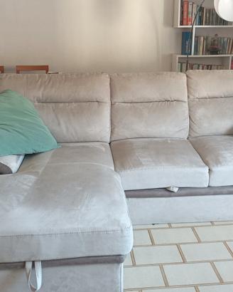 Divano letto con chaise longue e contenitore 