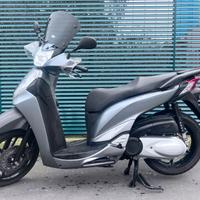 Honda sh 300