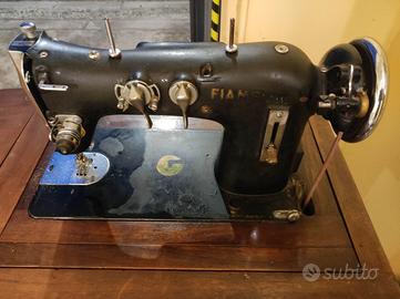 Macchina da cucire antica anni 50 - Fiamsimca
