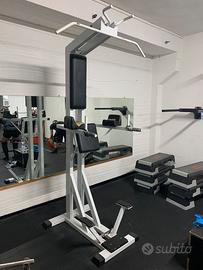 Torre con DIP station e sbarra per trazioni