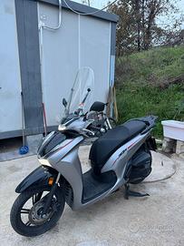 Honda Sh Sport 350i 5900km 0 Sinistri