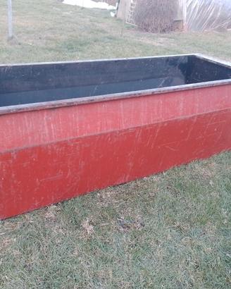 VASCA , CISTERNA IN FERRO, ABBEVERATOIO, TROGOLO