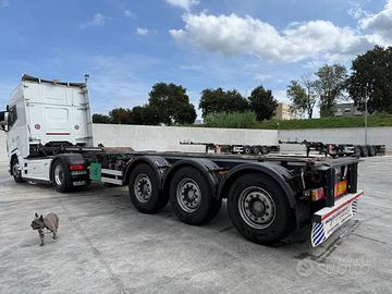 SEMIRIMORCHIO PORTA CONTAINER ALLUNGABILE LECITR.