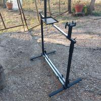 cavalletto per manutenzione bici