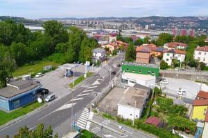 LABORATORIO A MUGGIA