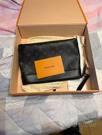 Pochett Louis Vuitton i