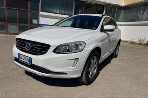 Volvo XC 60 XC60 D3 Geartronic R-design Momentum