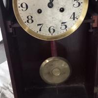 Orologio a pendolo antico