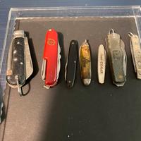 Sette coltellini da collezione