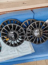 4 copricerchi ypislon da 15 tutto 19 euro 