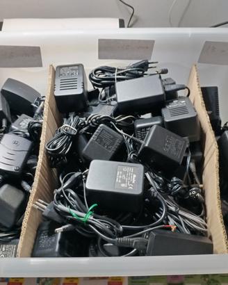 Alimentatori vari da 3 a 30 volt
