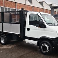 Iveco 70 con sponda idraulica