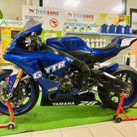 Yamaha R1 2016 solo pista