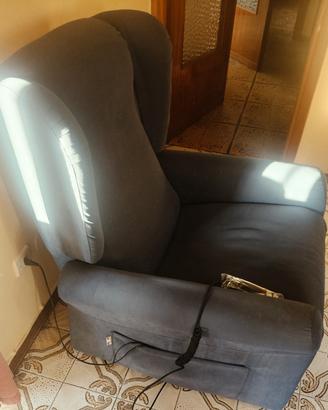 Poltrona elettrica in perfette condizioni 