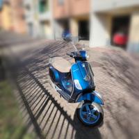 A Vespa 125 LX