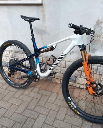 MTB canyon lux  world cup