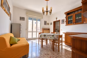 Appartamento con garage, zona Piscina