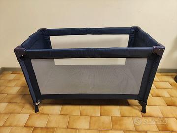 Lettino pieghevole da campeggio/portatile.