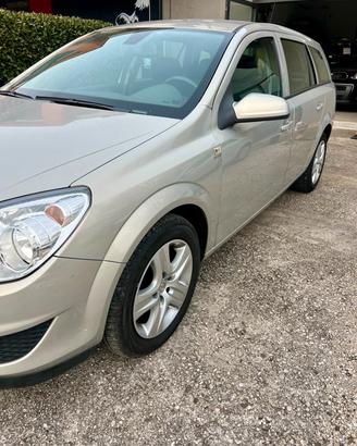 Opel Astra GTC 1.7 CDTI 125CV 3 porte Cosmo