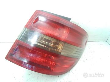 STOP FANALE POSTERIORE DESTRO MERCEDES Classe B W2
