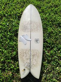 Tavola surf Olaian Twin Fin de 5'8