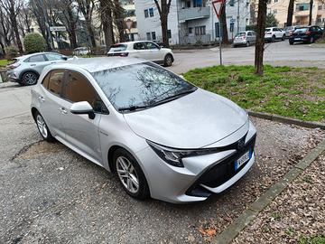 TOYOTA Corolla 1.8 Hybrid Active